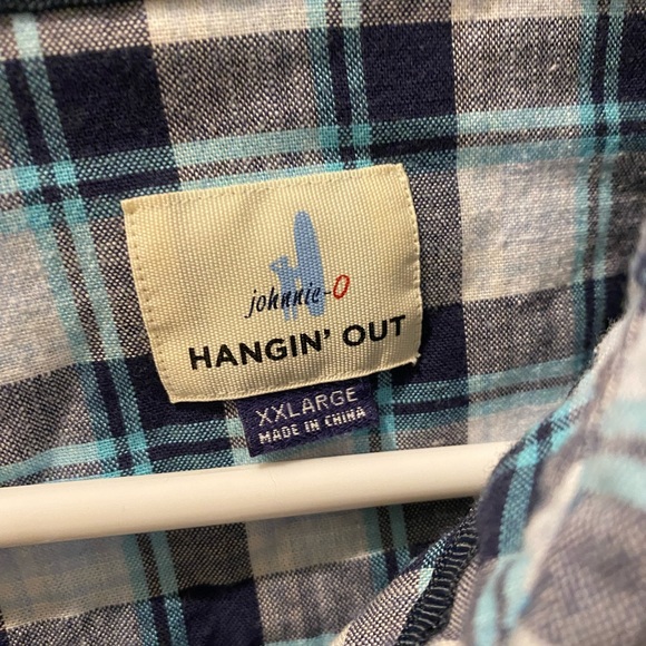 Johnnie-O Hangin’ Out button down in perfect condition - Picture 3 of 3
